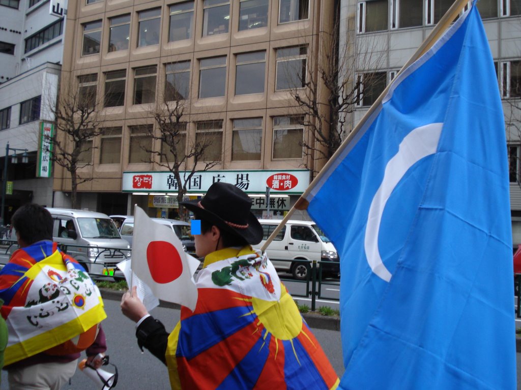 2・28台湾デモ(Taiwan demostration)・新大久保韓国食料品店付近にて Shinokubo Shinjuku Tokyo by panomaster777