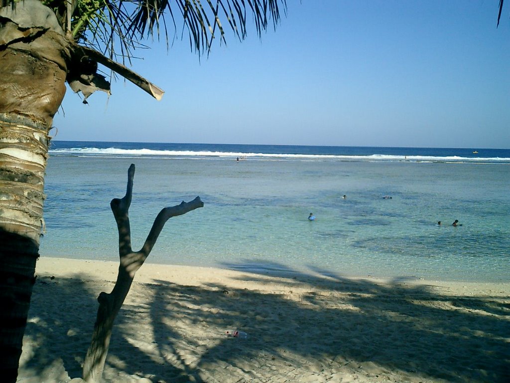 Low Tide at Bolinao by arnel d