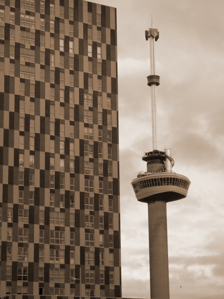 Euromast - Rotterdam - Holland by Leo Roubos