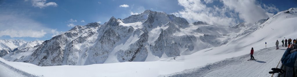 Shwarzkogel restaurant view - Gaislachkogl, Rettenbach gletscher by czechspekk