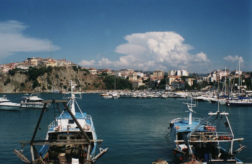 Pescherecci al porto by Stefano Gazzola