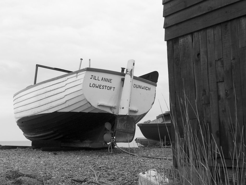 Dunwich beach by philnunn