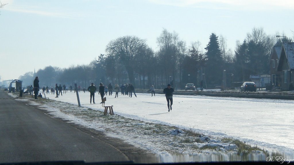 Schaatsen op het kanaal , Vroomshoop/Geerdijk by dk94