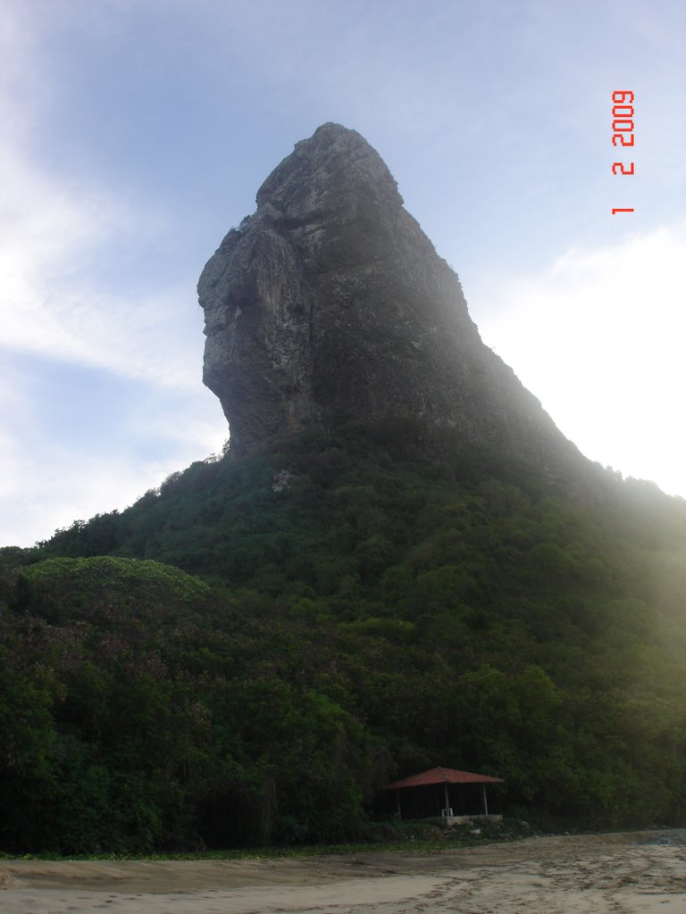 Morro do Pico by Petrônio Gonçalves