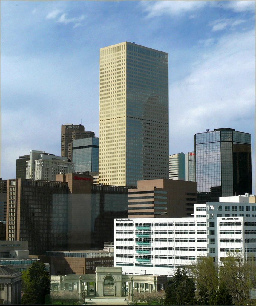 Denver skyline by rjpinner