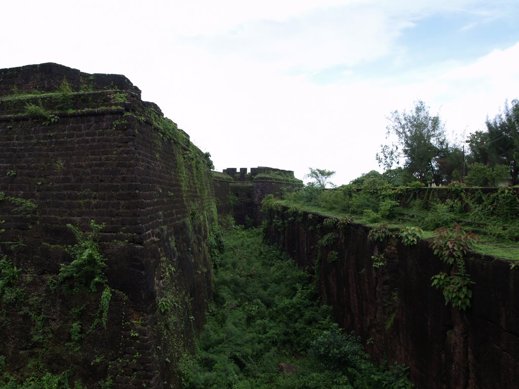 Fort aguada by drphalaksh