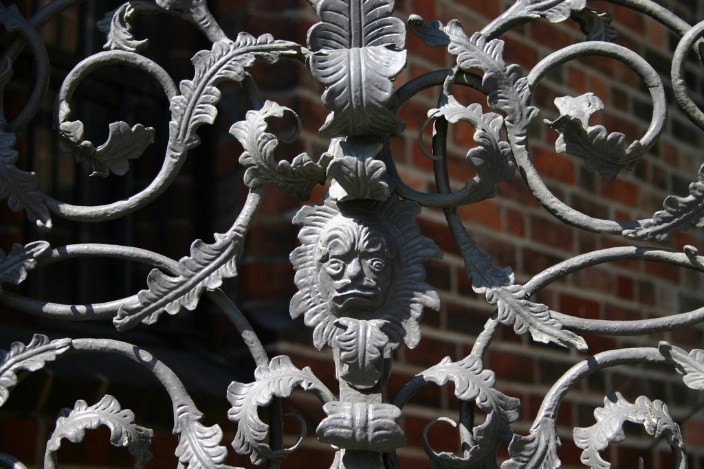 A detail of a gate of St.Mary church by Eric Medvet