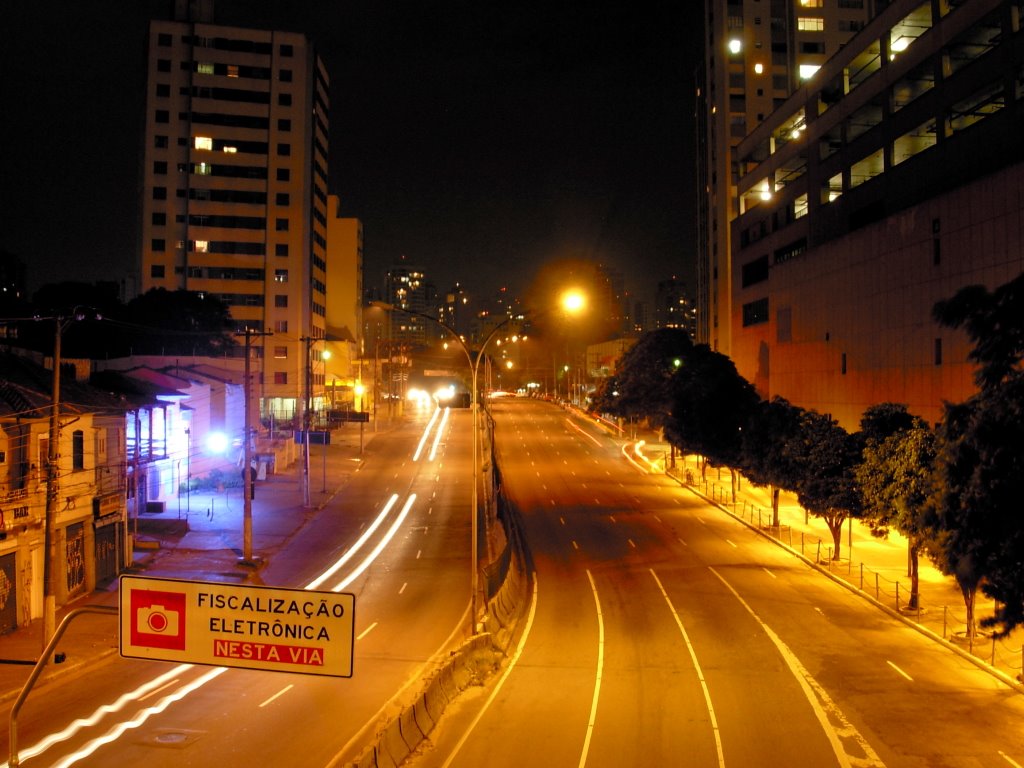 Avenida Antártica, sentido sul (Perdizes) by Alexandre Possi