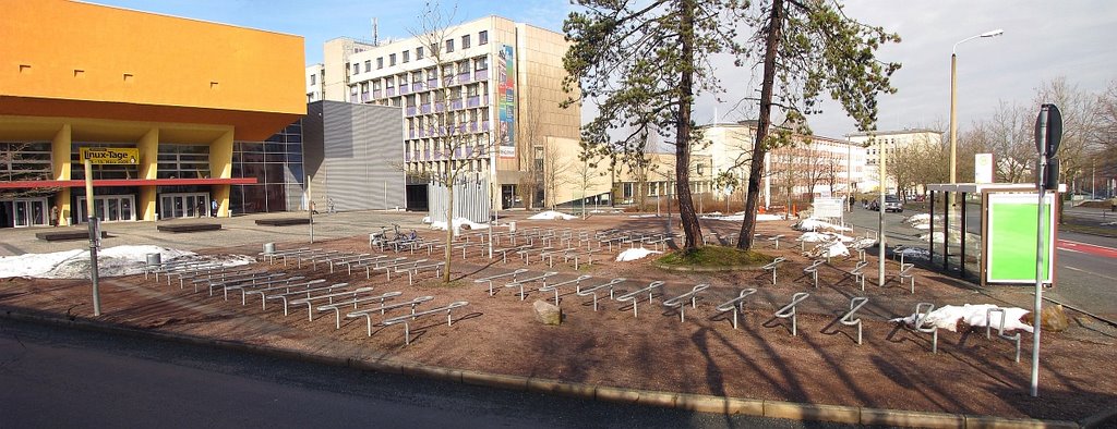 Technische Universität Chemnitz - Studentenparkplatz by Rudolf Henkel