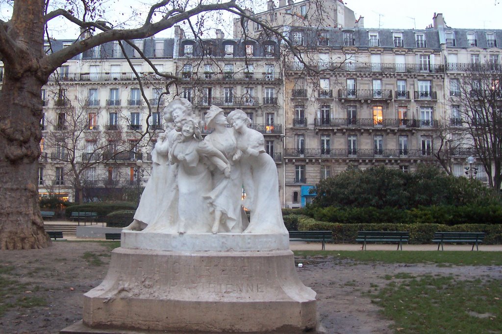 Square de Montholon by Terry Rudkin