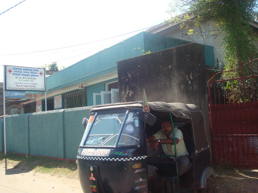 Negombo Sea Street Nursing home by R A S A