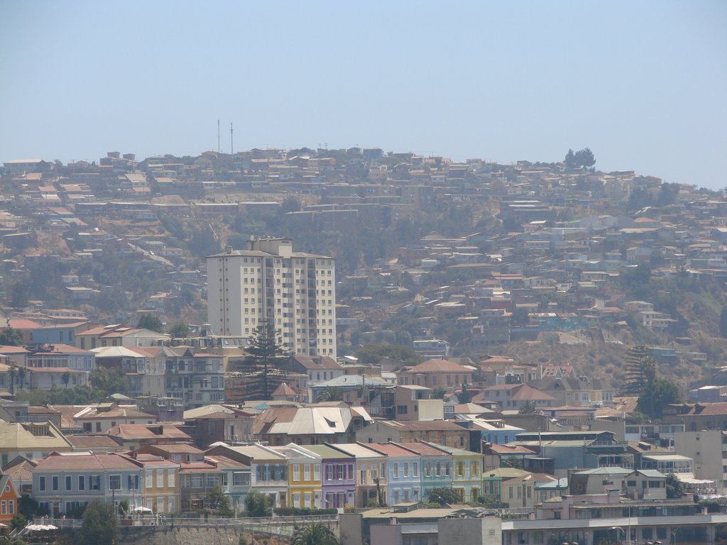 Valparaiso from Coco Loco by PierrefromBayRidge