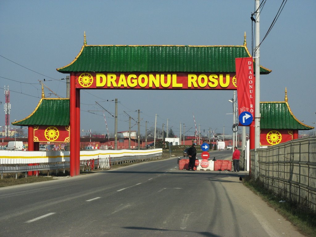 Intrarea in Complexul comercial "Dragonul Rosu" by Paul Ion™