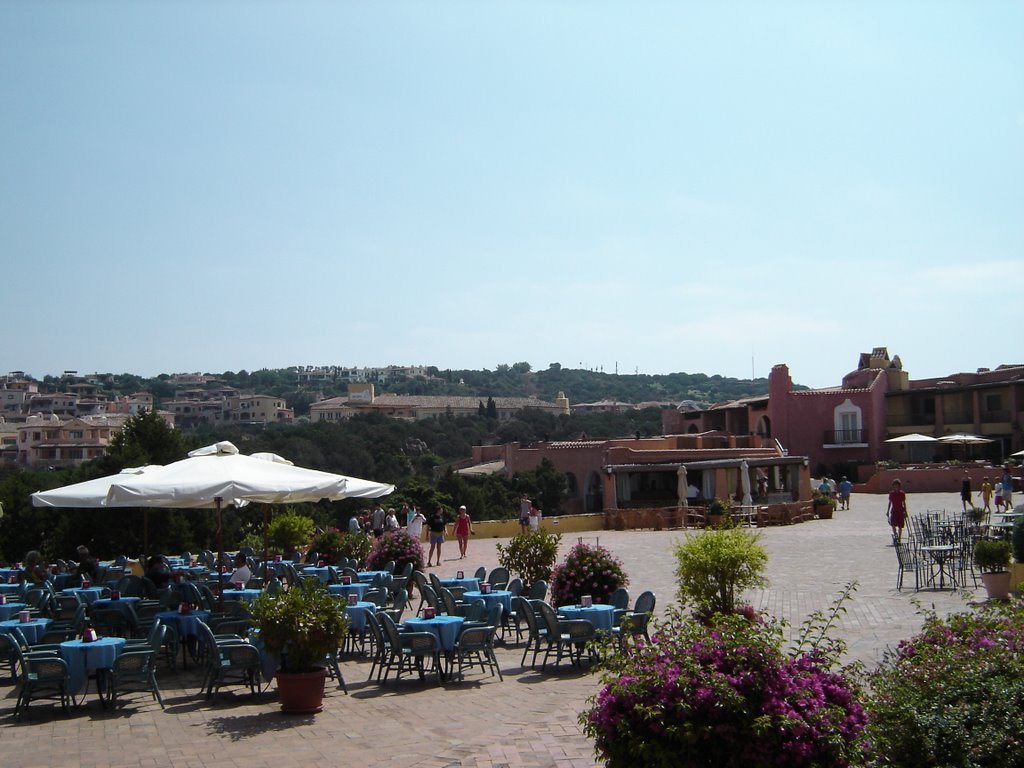 Porto Cervo_piazzetta by maseone