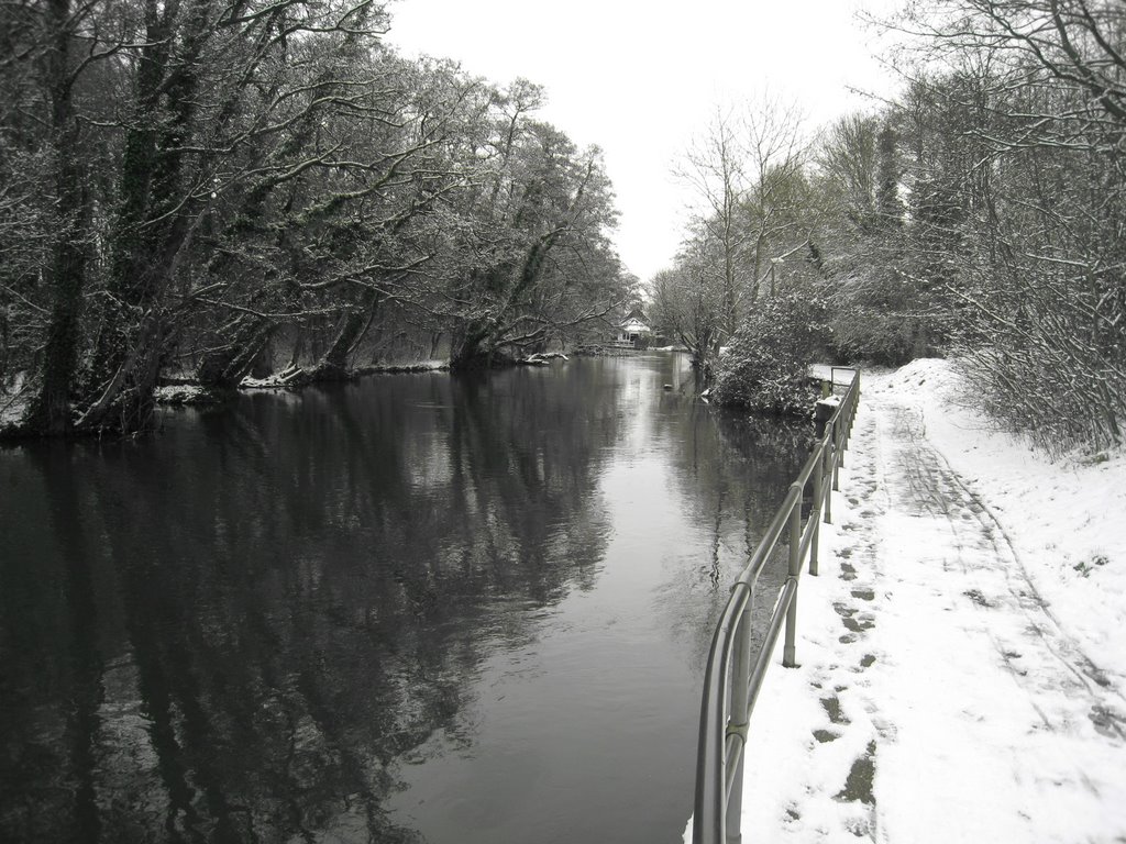 Looking towards The Swan from Mansbridge by bojangles68