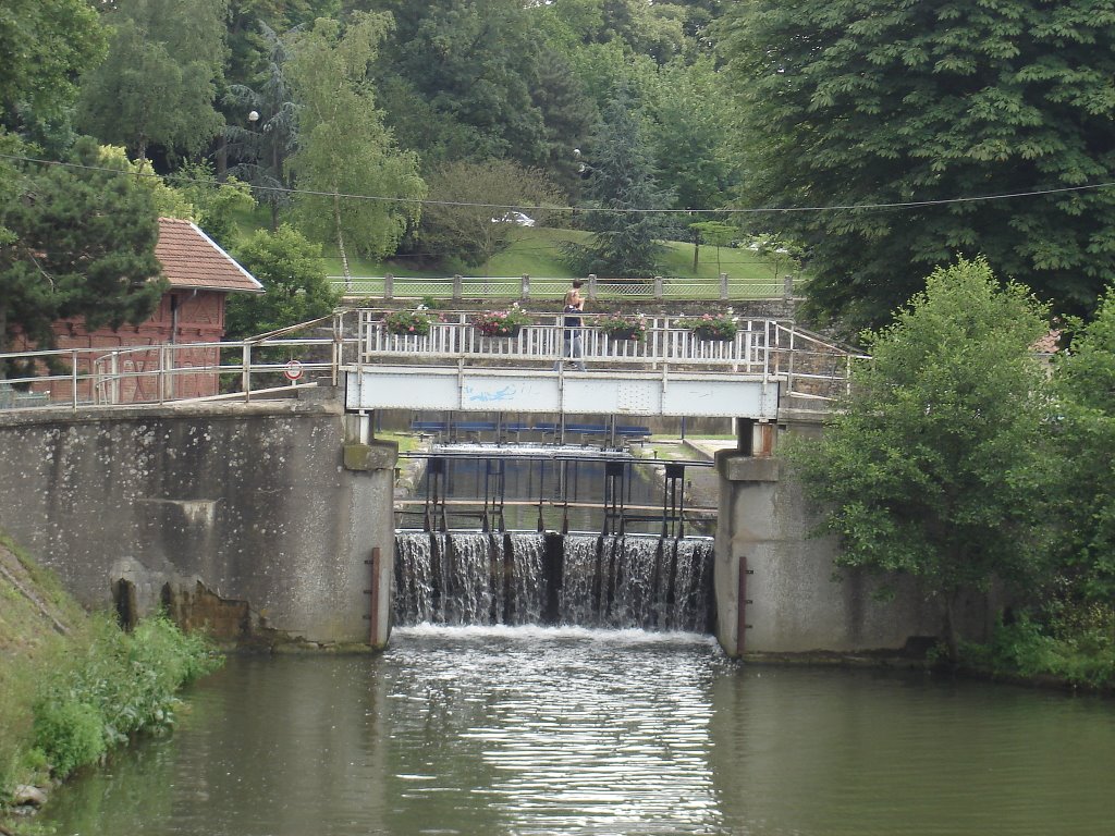 Écluse Canal de Jouy by lepat54