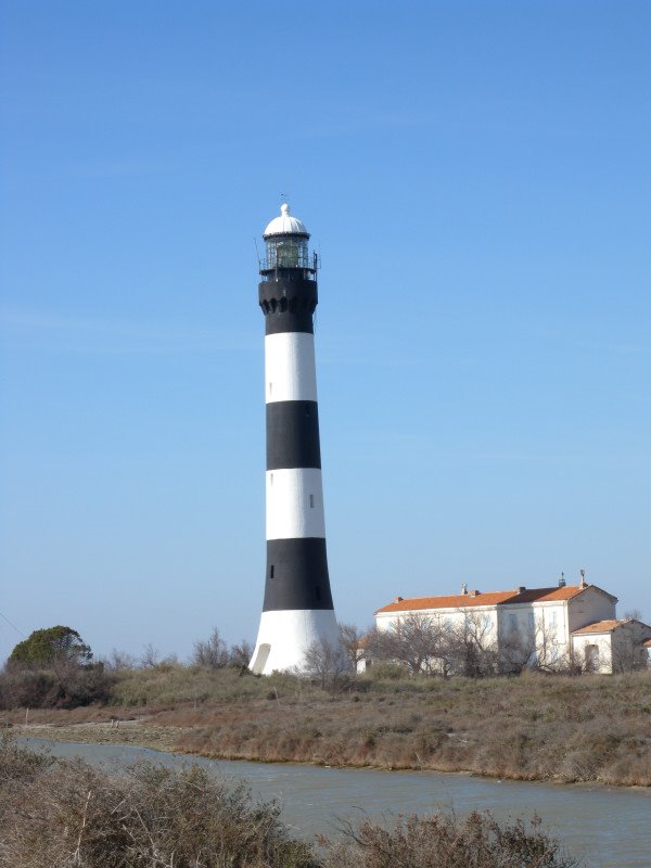 Phare de Faraman (Salin-de-Giraud Camargue) by Arles-Guide.com