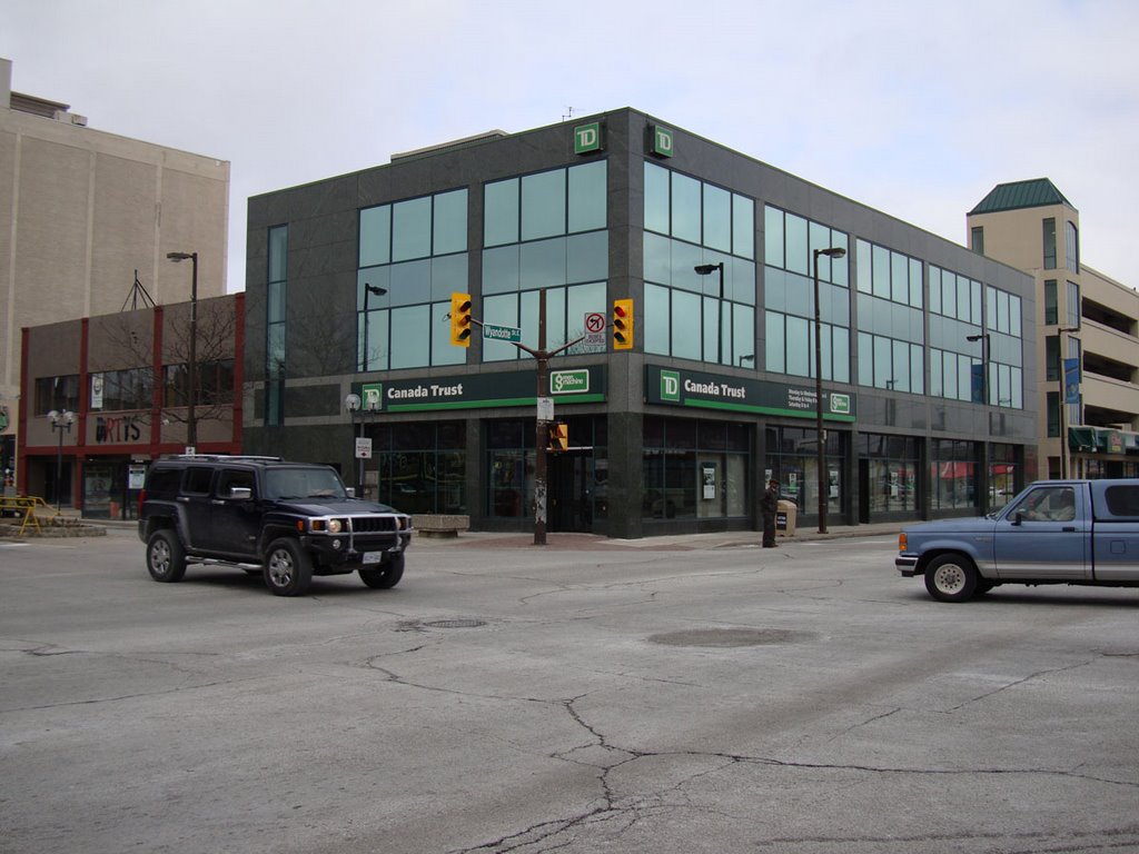 TD(Ouellette Ave-Wyandotte Ave, Down Town) by Mohsin Alam