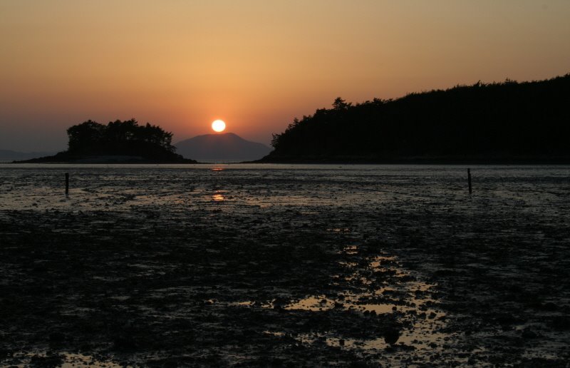 Sagok-ri, Sora-myeon, Yeosu-si, Jeollanam-do, South Korea by GI Sun, Seo