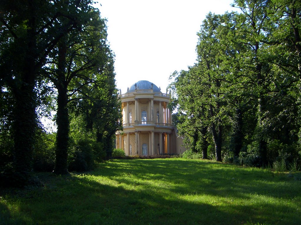 2006 08 17 Schloss Sanssouci, Belvedere by Jimminis