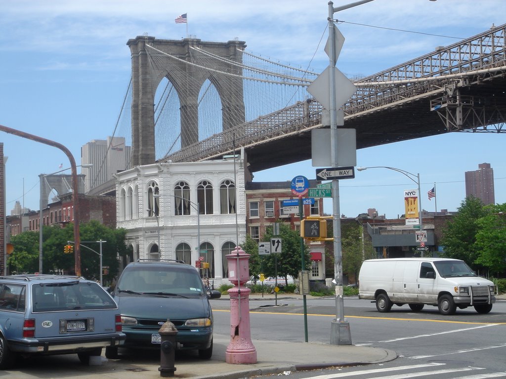 Brooklyn Bridge facing west by aviator_rob