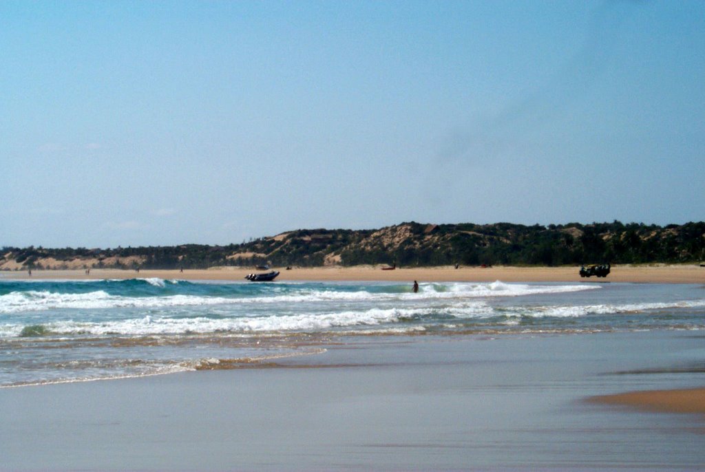 Beach at Barra Lodge by tommyj