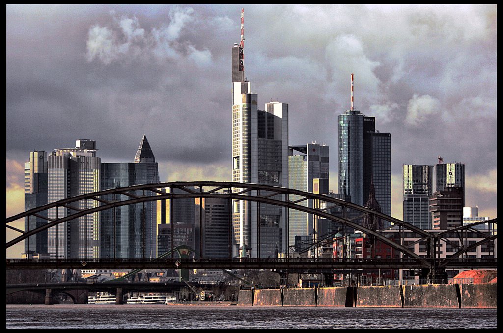 Frankfurt am Main by Sven Bayer