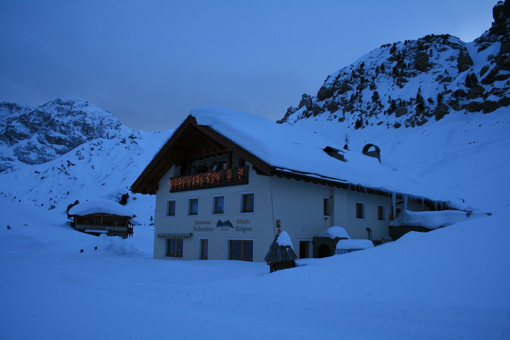 Mahlknechthütte in the snow by Ivan Zkey