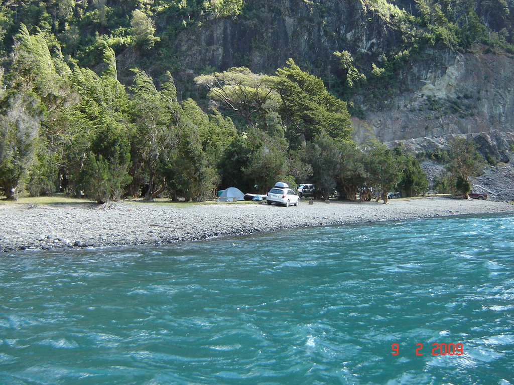 RIO PUELO. Camping "Cololo" JGF by Jaime González