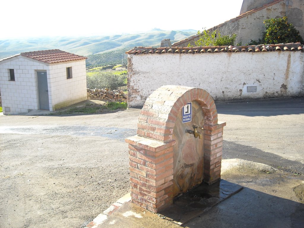 Fuente de agua potable en Galizuela. Febrero 2009 by viajeroandaluz