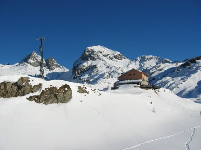 Il rifugio Calvi sotto la neve by sergioesse