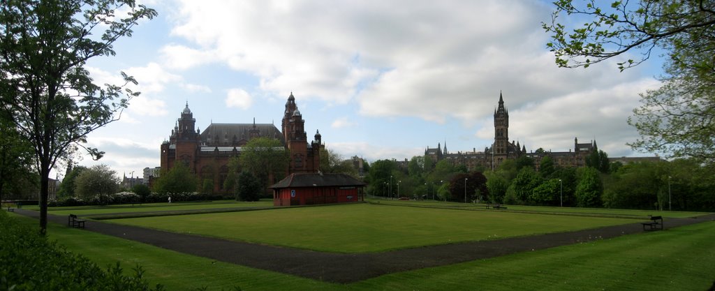 Glasgow Kelvingrove Art Gallery and Museum by Alfredo Blanco del Val