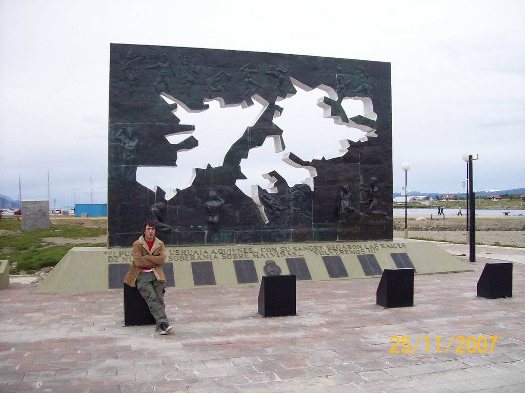 Monumento a nuestras islas by gPallavicini