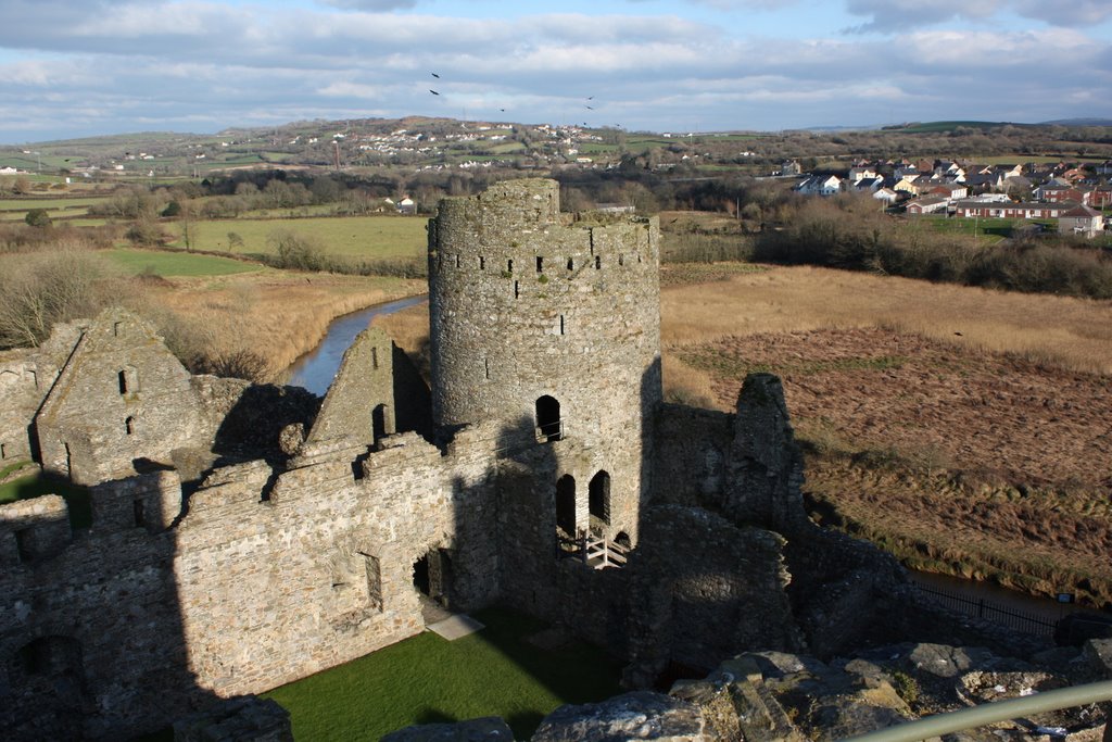 Kidwelly Castle, Carmarthenshire by Picalicious