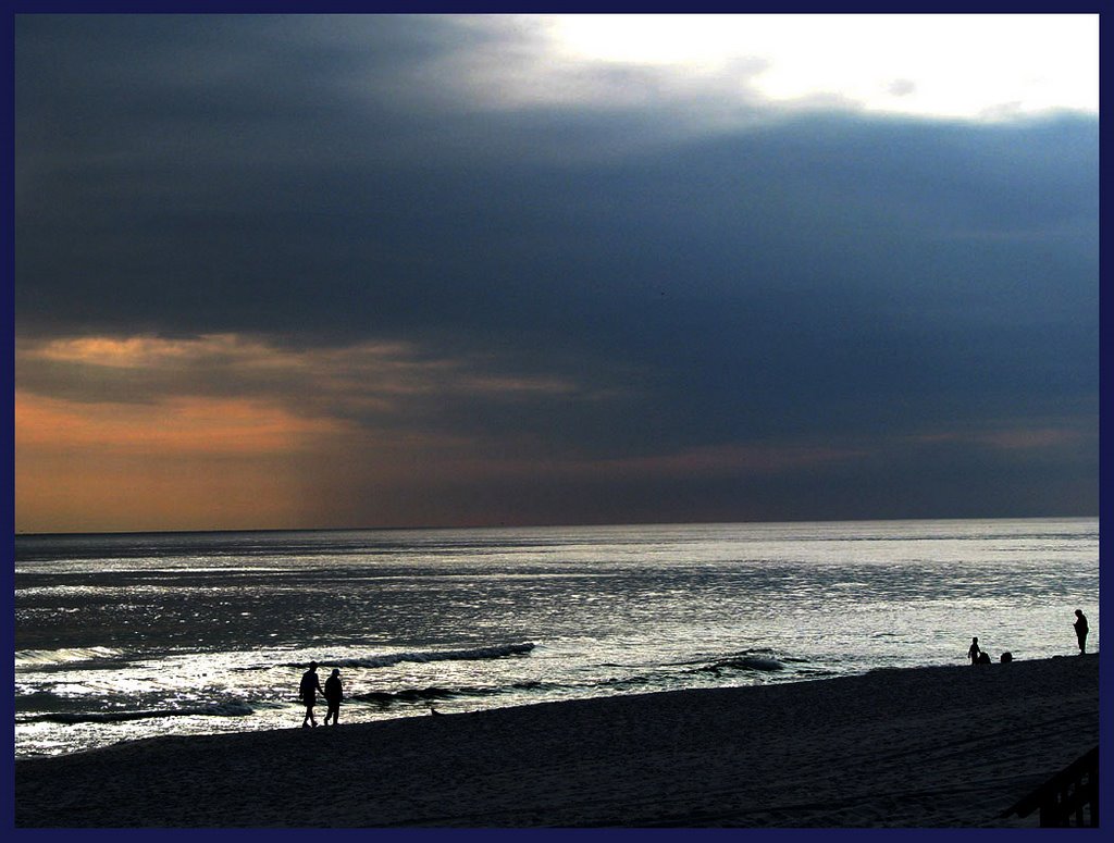 Emerald Coast beach by gerdbou