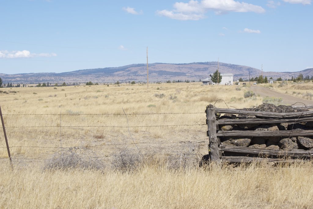 The High Plains Desert of Kingsley Oregon by krlovett