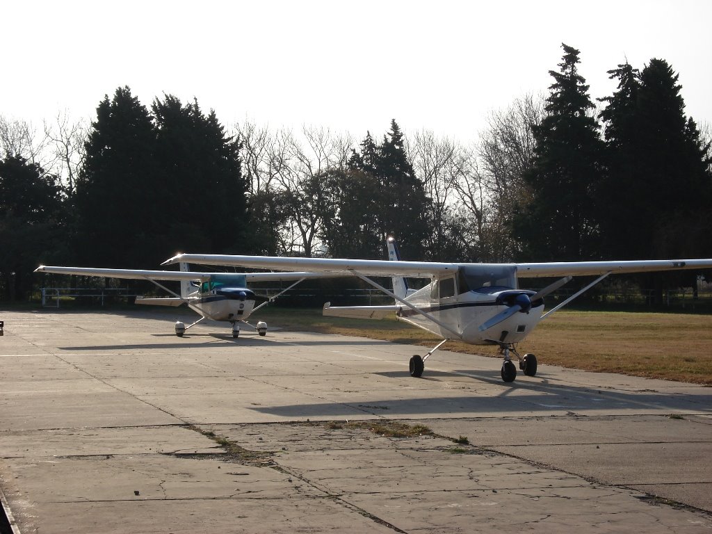 AeroClub San Nicolas - www.aeroclub-sannicolas.com by Andres Totorica