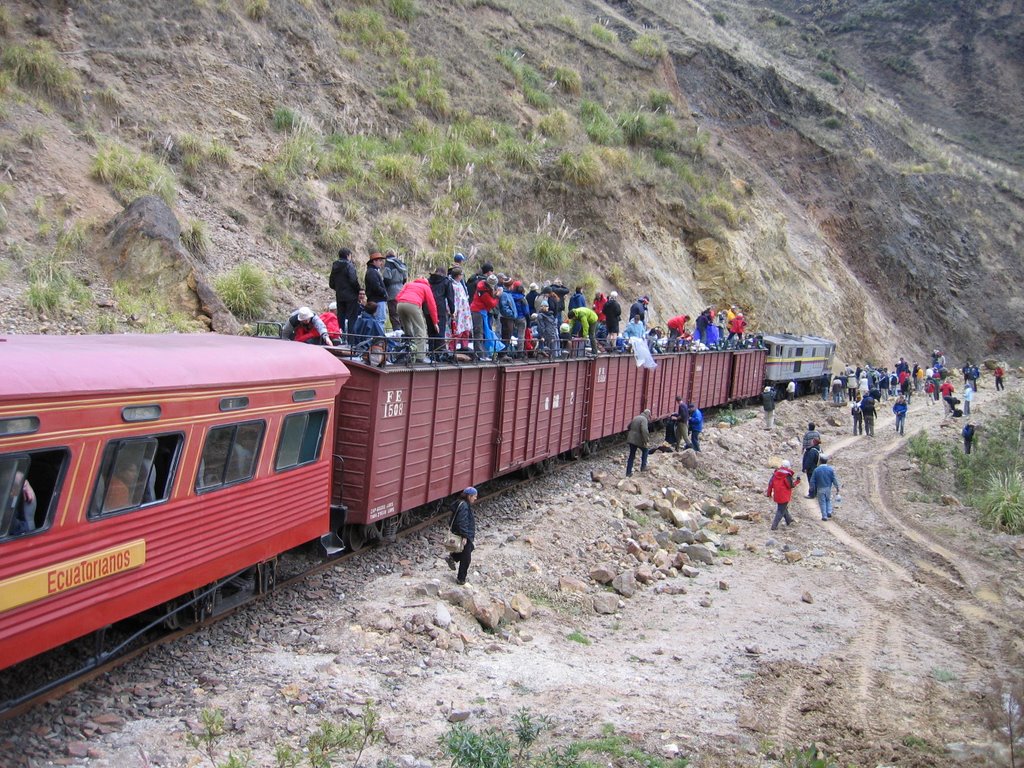 Tren del Ecuador (Riobamba <-> Alausi) by miraculixx