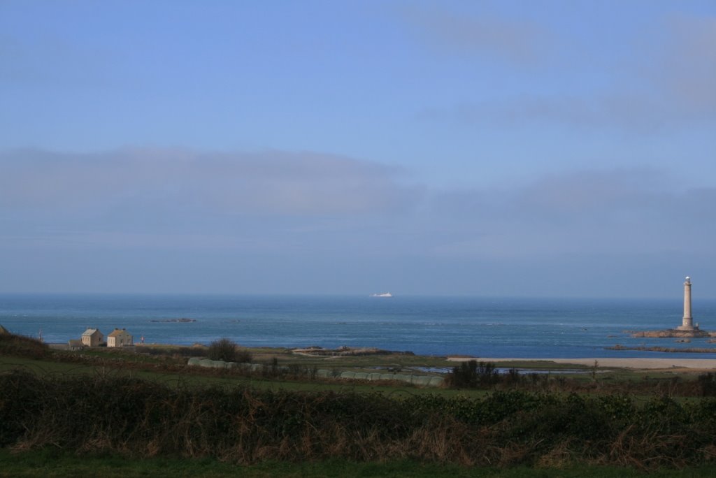 Pointe de Goury, le phare by Jean-Pierre Patrias