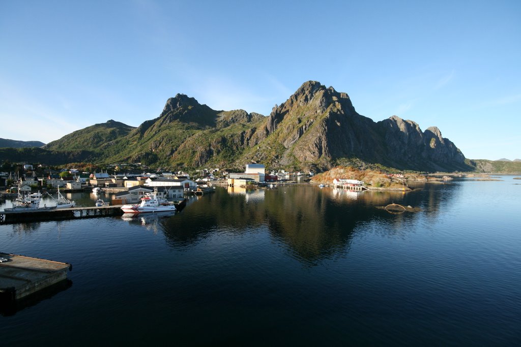 Svolvaer by Miroslav Olesnanik