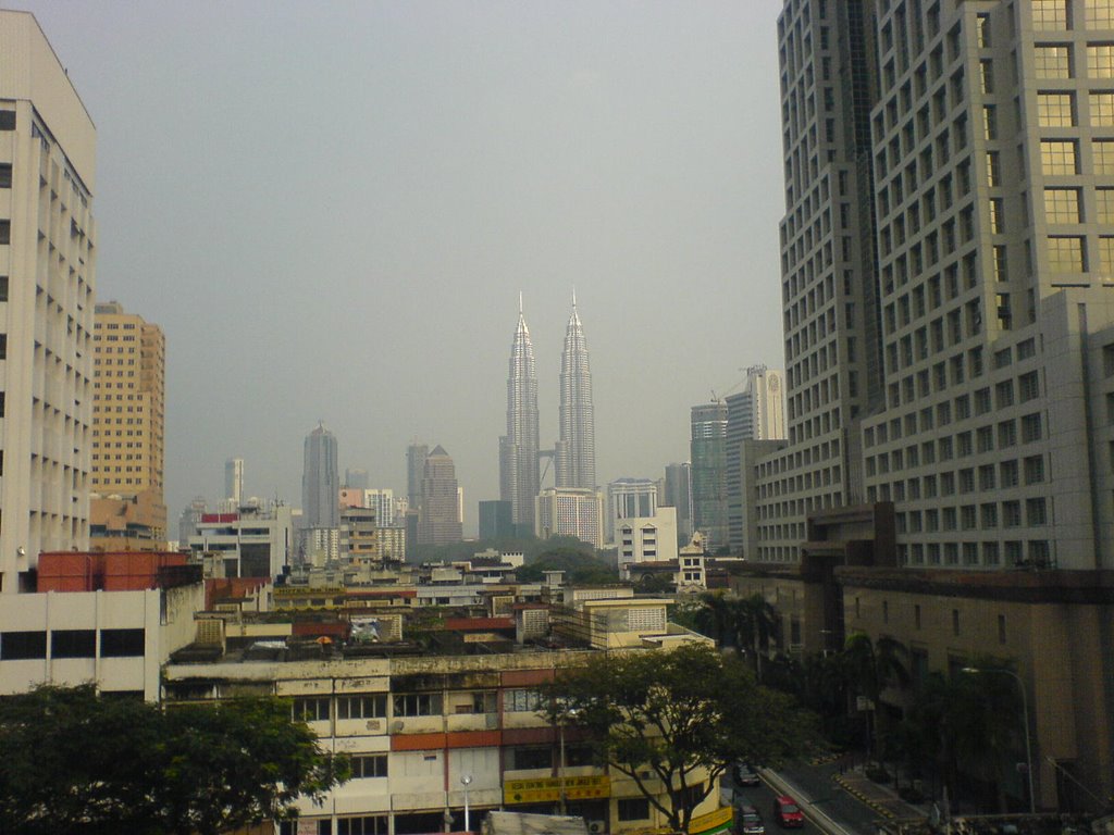 A Good View Of The Twin Towers - Citrus Hotel, KL by mansoor93