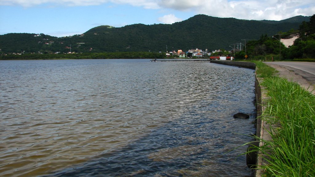 Lagoa da Conceição parte sul by Hugo Dodl