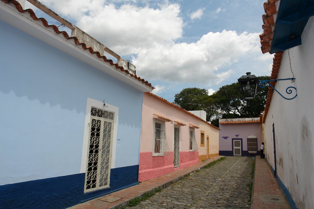 Callejon Z zona colonial petare, municipio sucre (caracas - venezuela) by ruben perez crespo