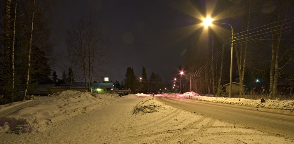 Metsäkyläntie at night by Janne Ranta