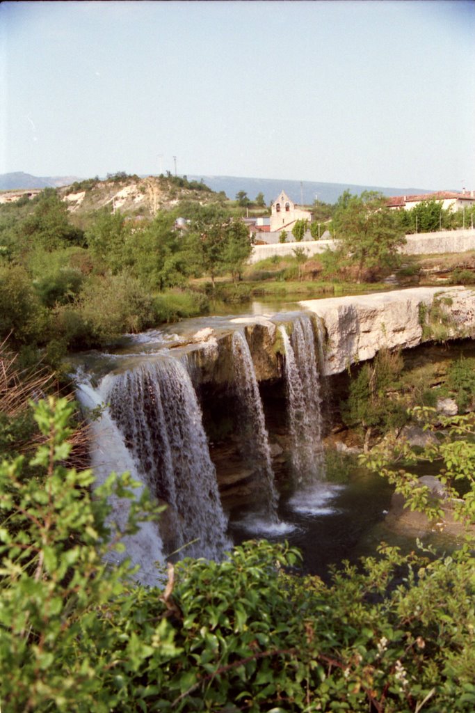 PEDROSA DE TOBALINA Y CASCADA- BURGOS by mackedwars