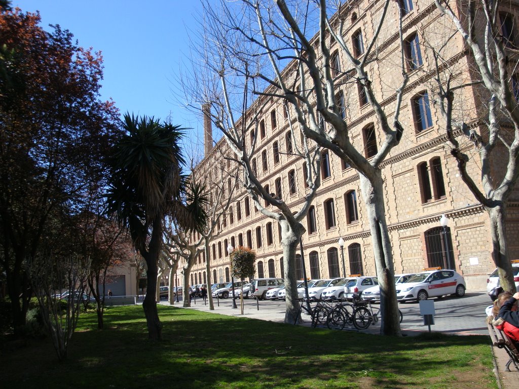 Escola Indistrial. Edifici del Rellotge. Barcelona by Met de Ribes