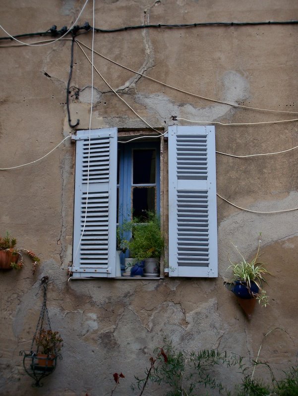 Ramatuelle: Window by Amnesius