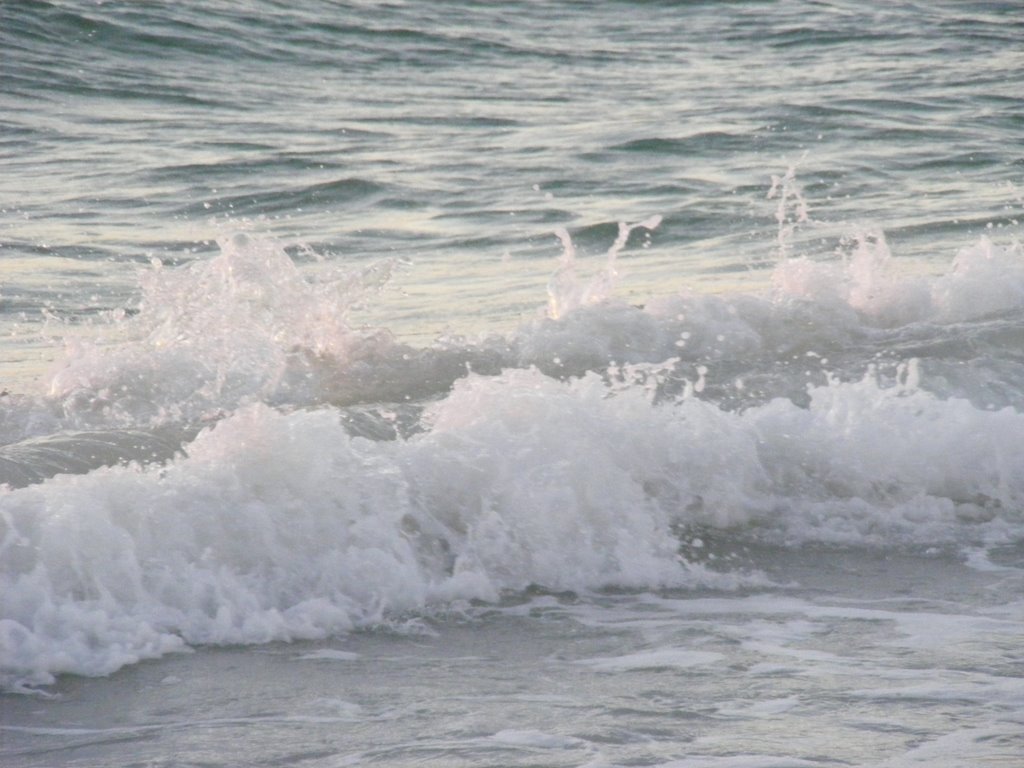 Surf Clearwater Beach by artsdesireincanada