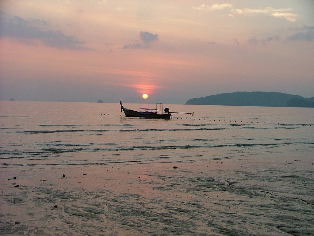 อ่าวนาง กระบี่ Ao nang by Yu Liu