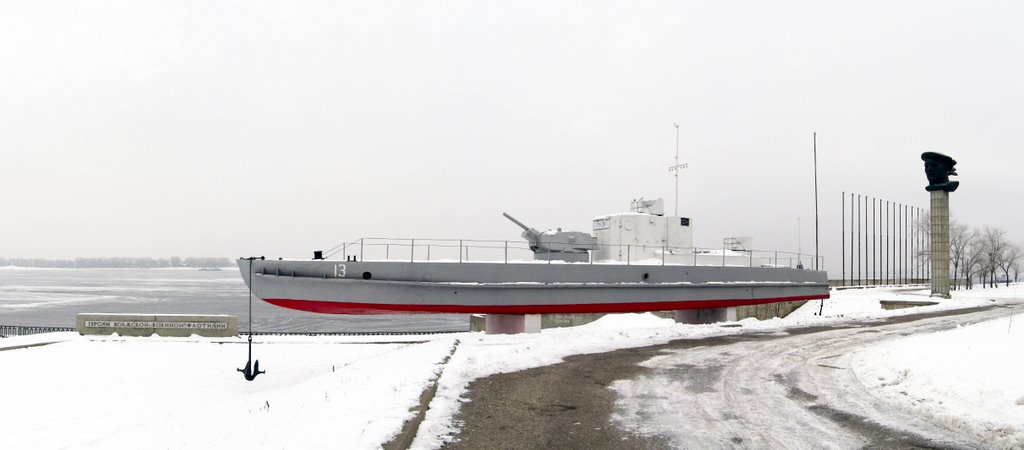 Momument for Volga Military Flotilla Heroes - Battleship B-13, Volga river, Volgograd, Russia 2009 by vad-ak vad